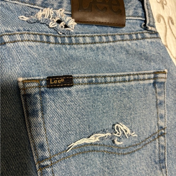 Lee Light Wash Blue Denim DIY Cut Off Distressed Shorts. SZ 31. Fringe. Boho. - Picture 7 of 15